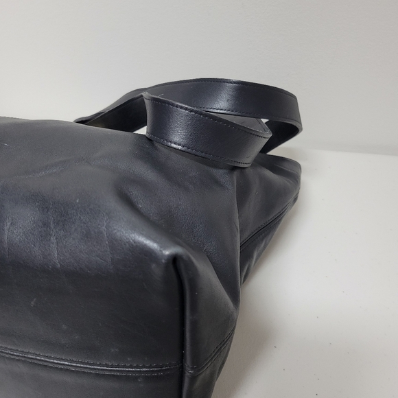 Vintage Coach Lafayette Leather Shoulder Bag #4140. - Picture 7 of 17